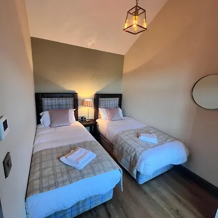Wildlands Galway 山林小屋 *