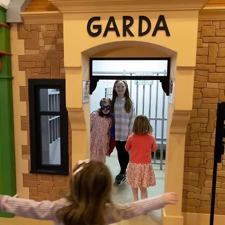 Wildlands Galway بيت خشبي