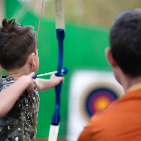 Wildlands Galway بيت خشبي