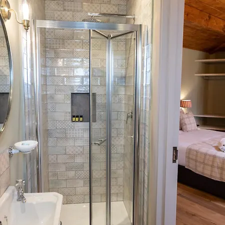 Wildlands Galway Lodge Moycullen