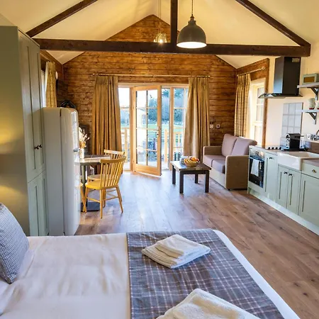 بيت خشبي Wildlands Galway *