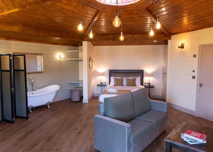 Wildlands Galway Lodge Moycullen