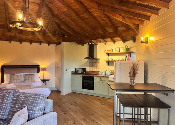 Wildlands Galway Lodge *