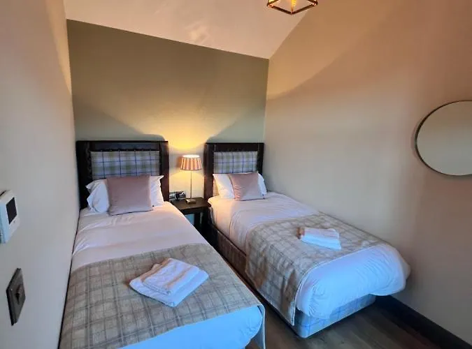 Wildlands Galway Lodge *