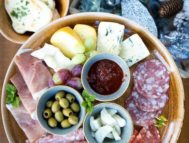 Wildlands Galway Lodge *